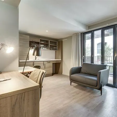 Mode - Arc De Triomphe 4*