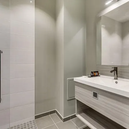 Hotel apartamentowy Mode - Arc De Triomphe 4*
