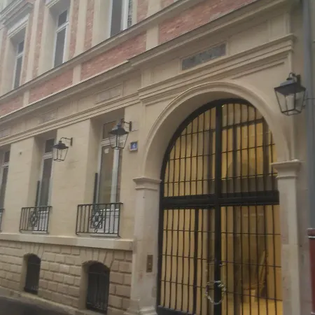 Mode - Arc De Triomphe Hotel apartamentowy Paryż
