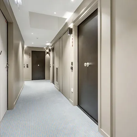 Hotel apartamentowy Mode - Arc De Triomphe 4*