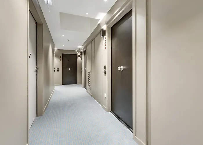 Hotel apartamentowy Mode - Arc De Triomphe 4*