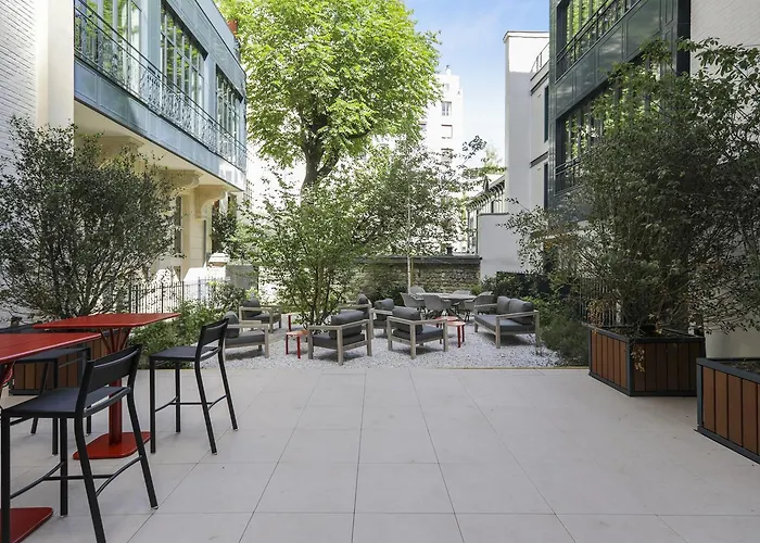 Hotel apartamentowy Mode - Arc De Triomphe 4*