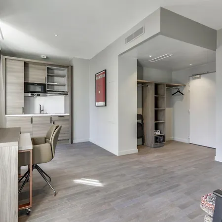 Mode - Arc De Triomphe