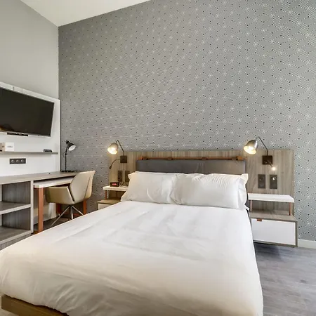 Mode - Arc De Triomphe