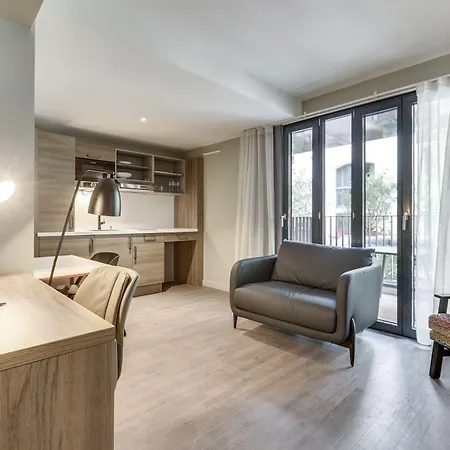 Mode - Arc De Triomphe