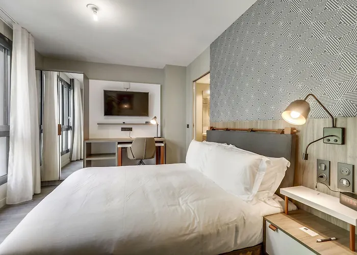 Mode - Arc De Triomphe باريس