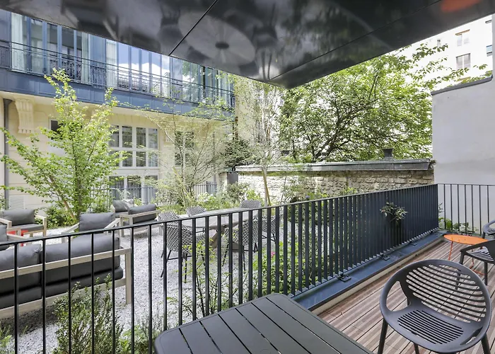 Mode - Arc De Triomphe Parijs