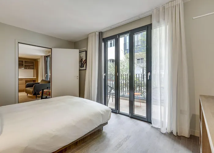 Mode - Arc De Triomphe 4*