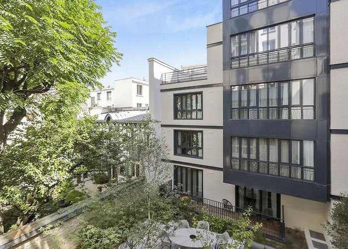 Mode - Arc De Triomphe