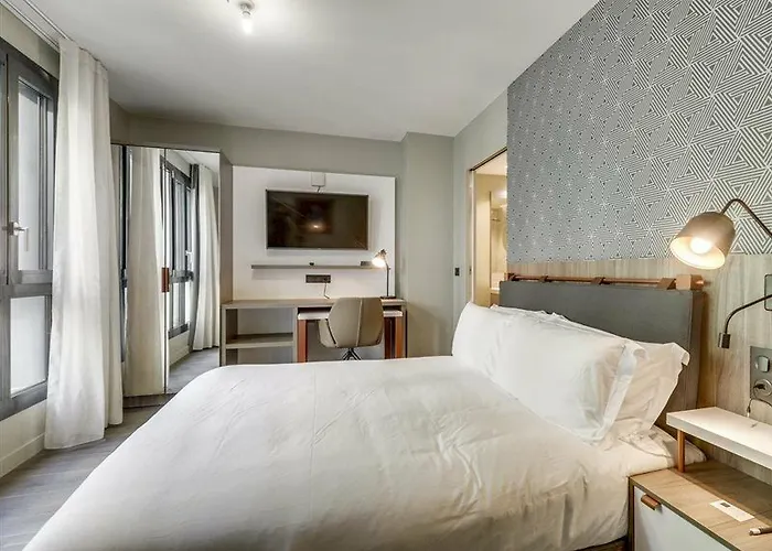 Mode - Arc De Triomphe 4*